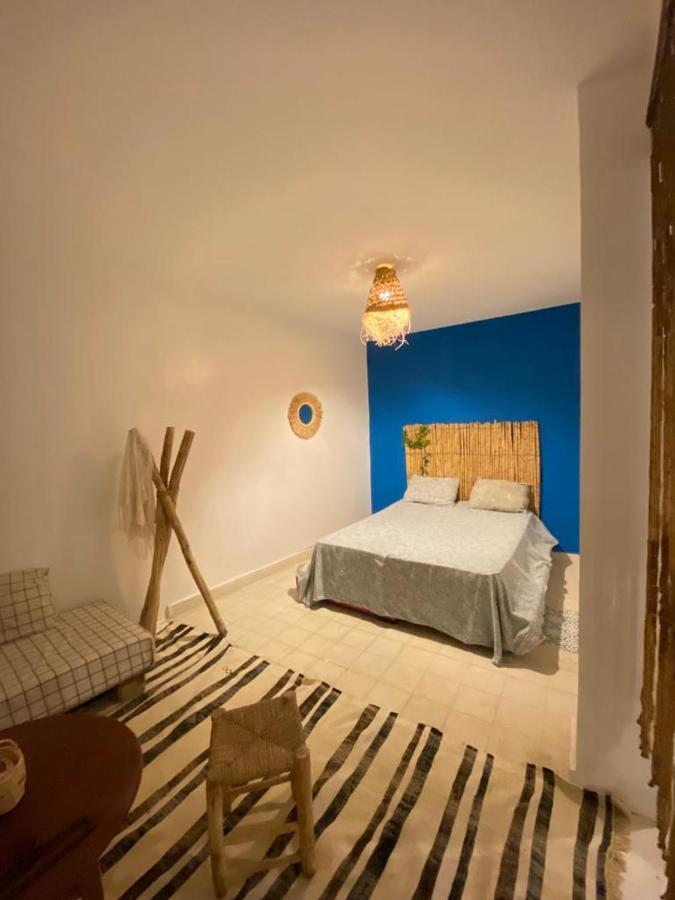 Appartement A Ksar Sghir En Face Du Terminal Passagers De Ferry Port Tanger Med Exteriör bild