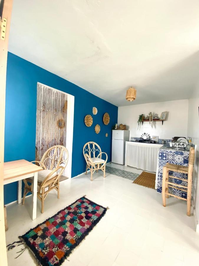 Appartement A Ksar Sghir En Face Du Terminal Passagers De Ferry Port Tanger Med Exteriör bild