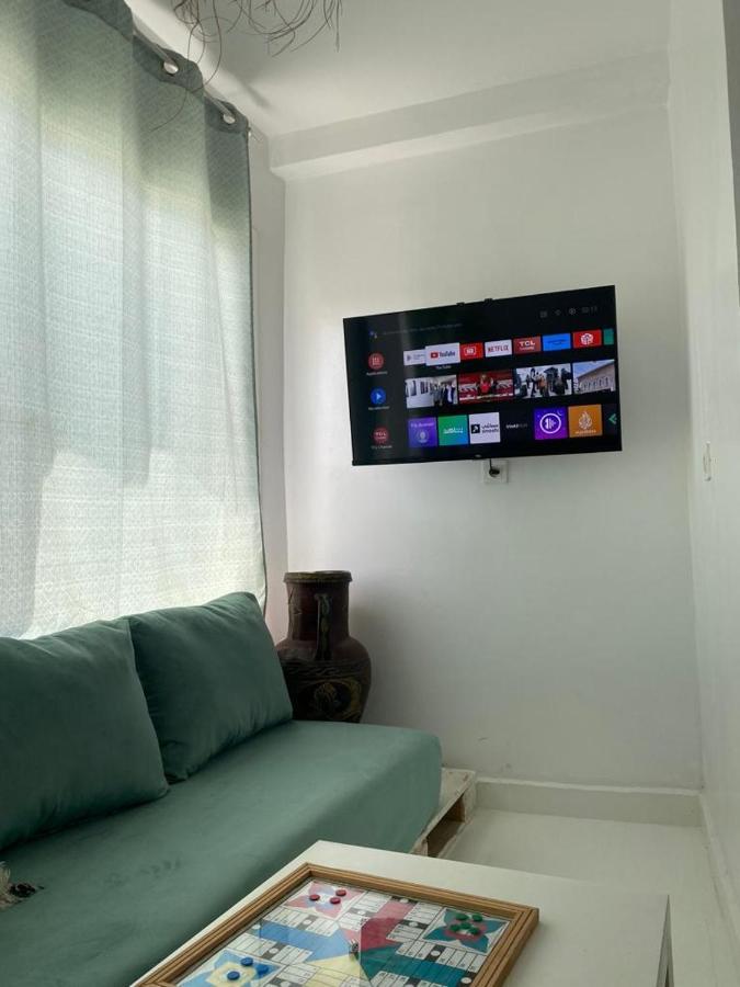 Appartement A Ksar Sghir En Face Du Terminal Passagers De Ferry Port Tanger Med Exteriör bild